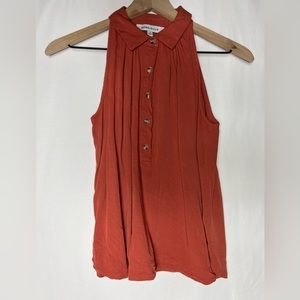 Rose + Olive Size Small sleeveless Blouse
